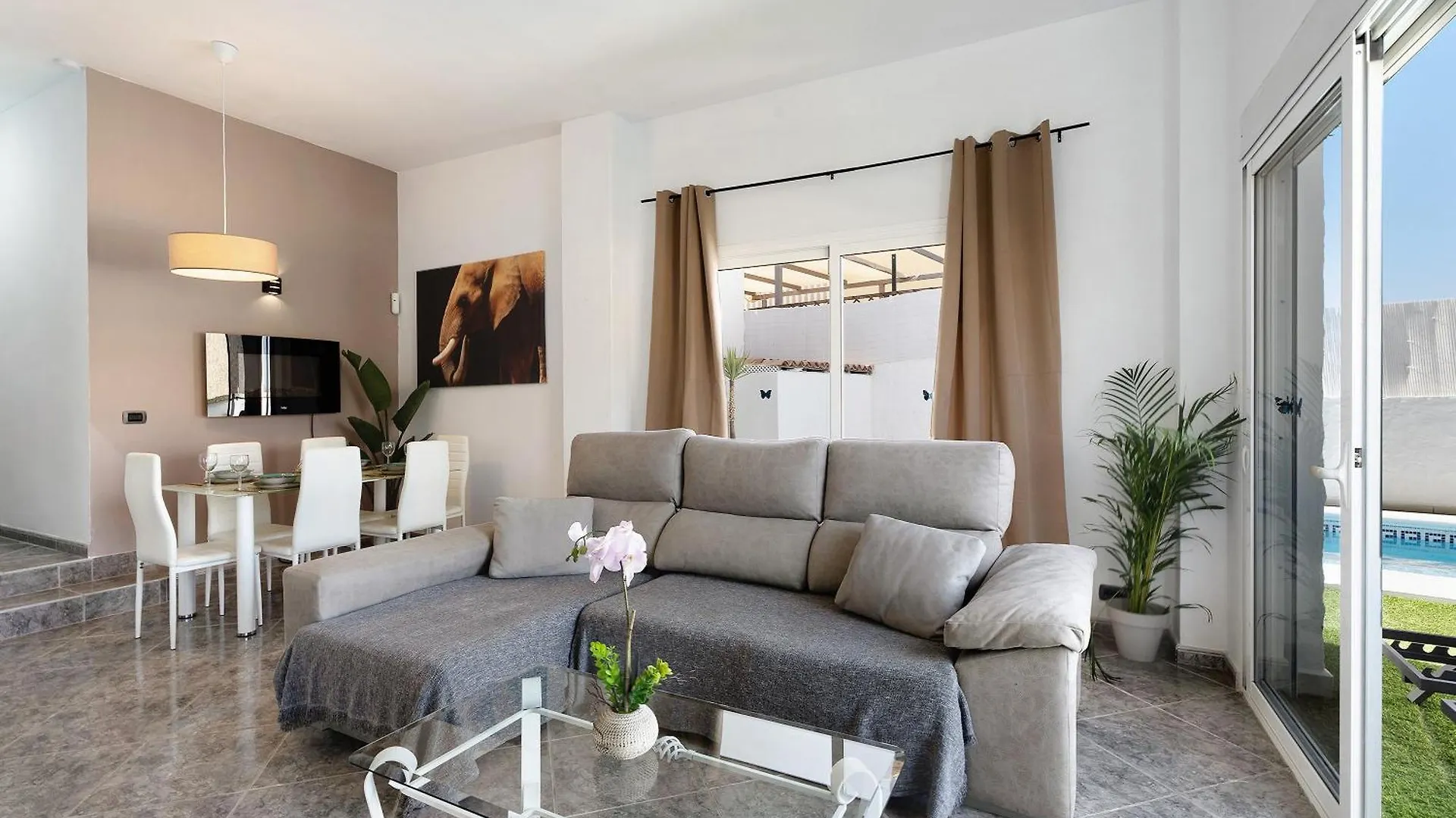 Luxury Villa Torviscas Costa Adeje  Espanha