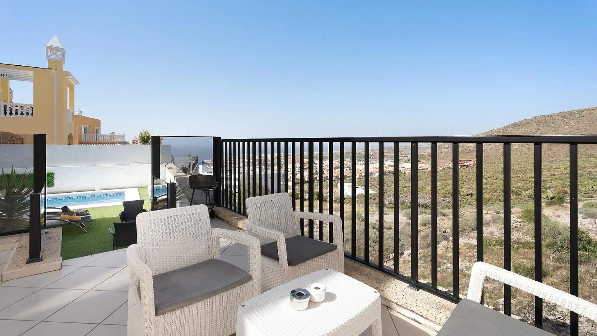 Luxury Villa Torviscas Costa Adeje  Espanha